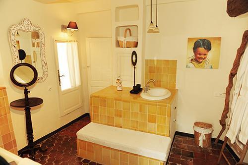 Bed and Breakfast La Bouscatiere Мустье-Сент-Мари Экстерьер фото
